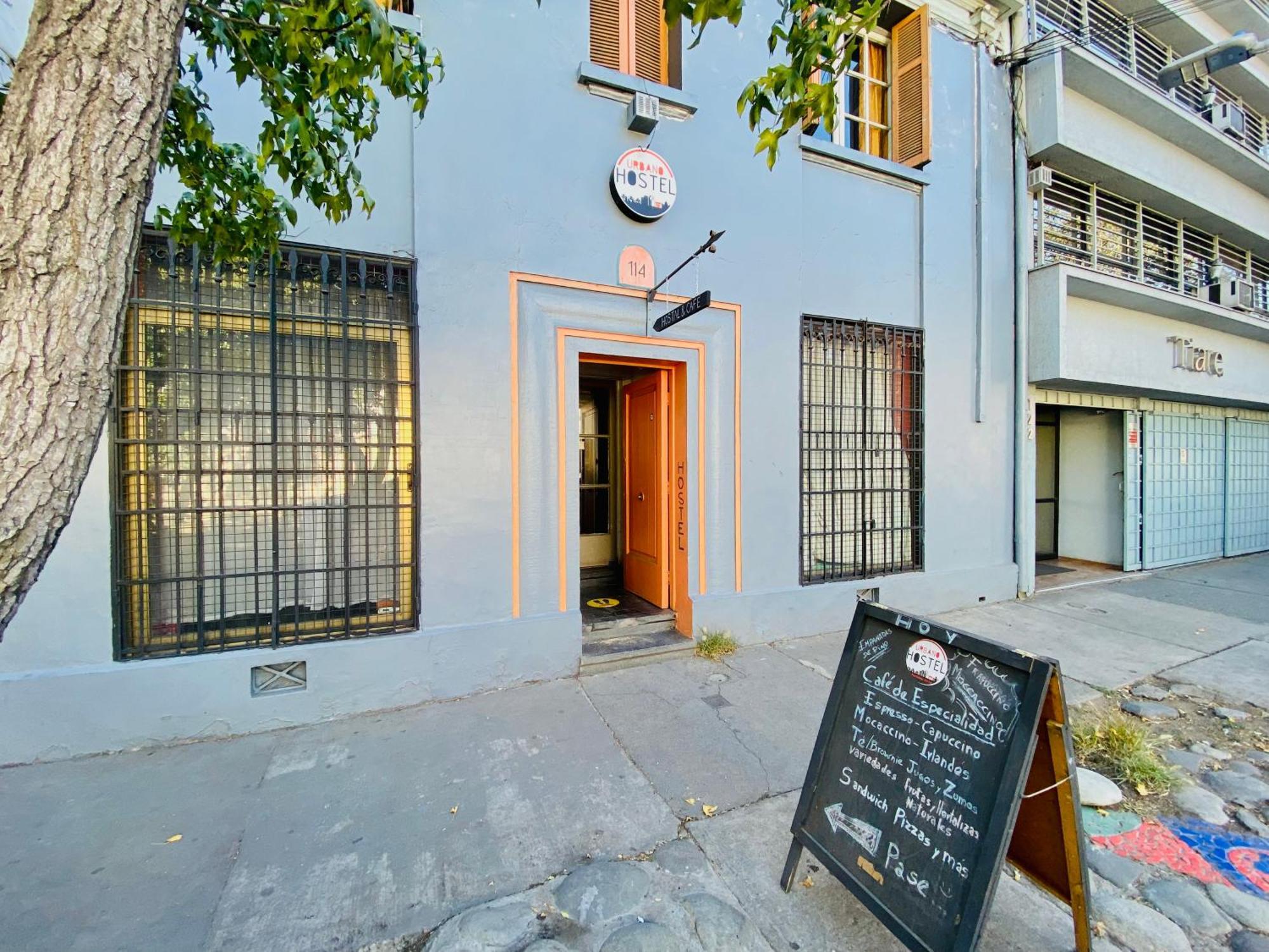 Urbano Hostel Santiago del Cile Esterno foto