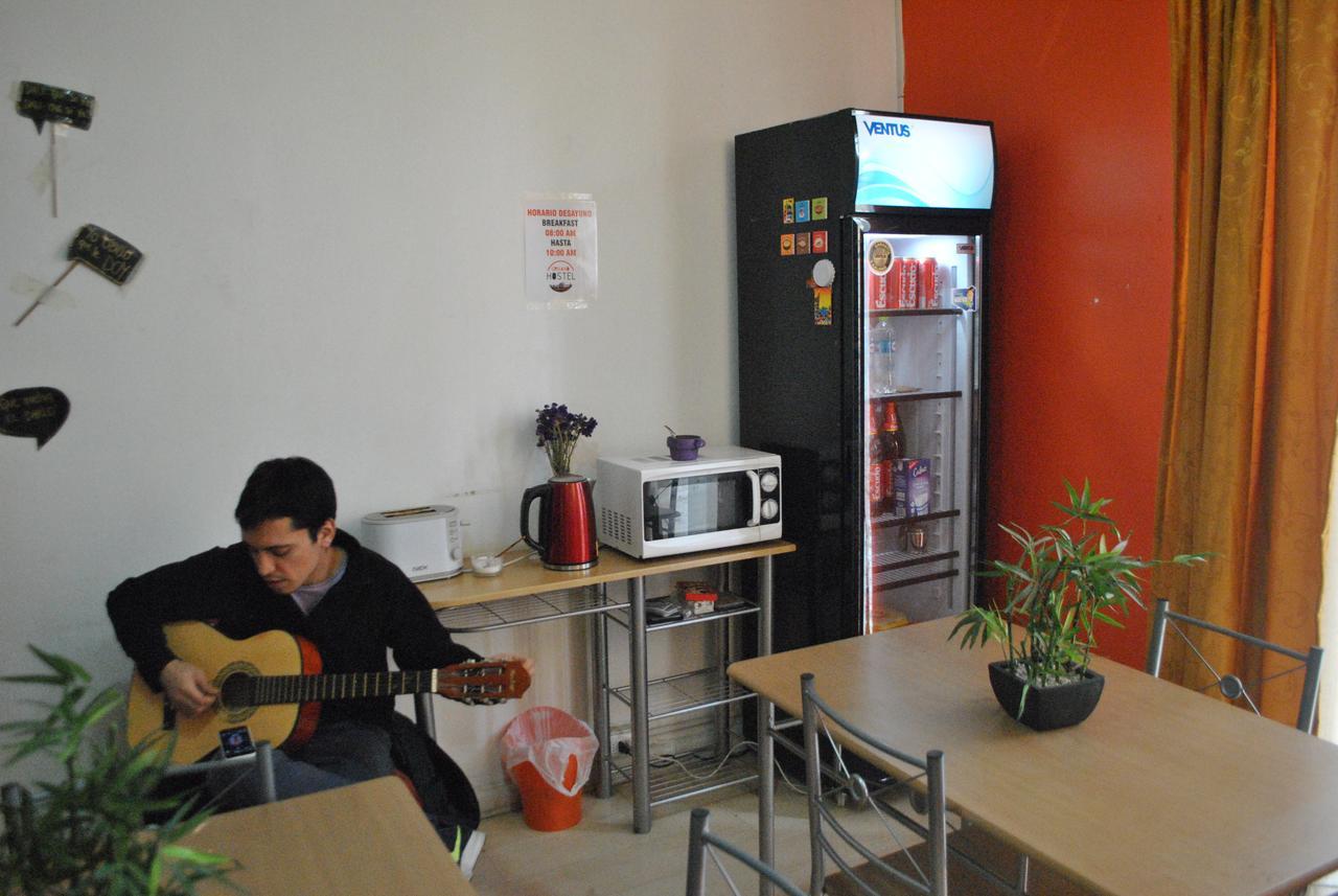 Urbano Hostel Santiago del Cile Esterno foto
